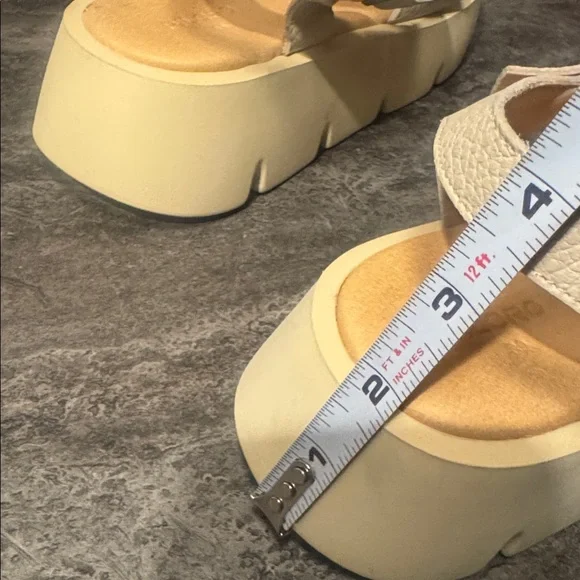 Pilcro Cream Platform Sandals. New size 39 no box - Picture 7 of 8